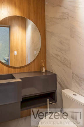 Imagem Casa com 4 Quartos à Venda, 390 m² em Centro - Camboriú Imagem Casa com 4 Quartos à Venda, 390 m² em Centro - Camboriú