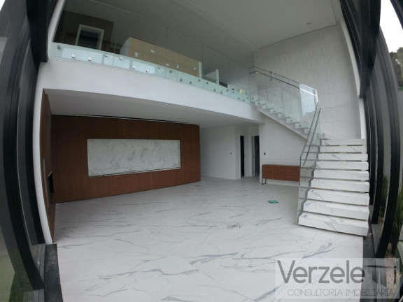 Imagem Casa com 4 Quartos à Venda, 530 m² em Barra - Balneário Camboriú Imagem Casa com 4 Quartos à Venda, 530 m² em Barra - Balneário Camboriú