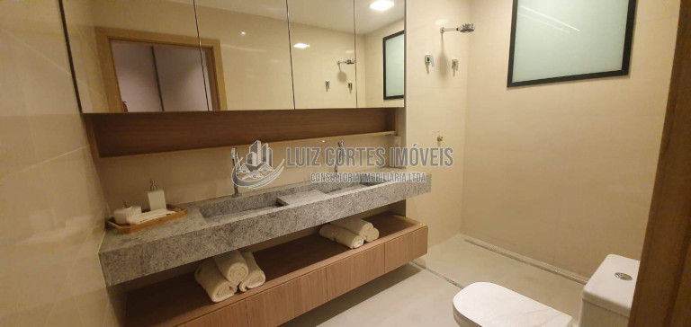 Apartamento com 4 Quartos à Venda, 225 m² em Jardim Karaíba - Uberlândia