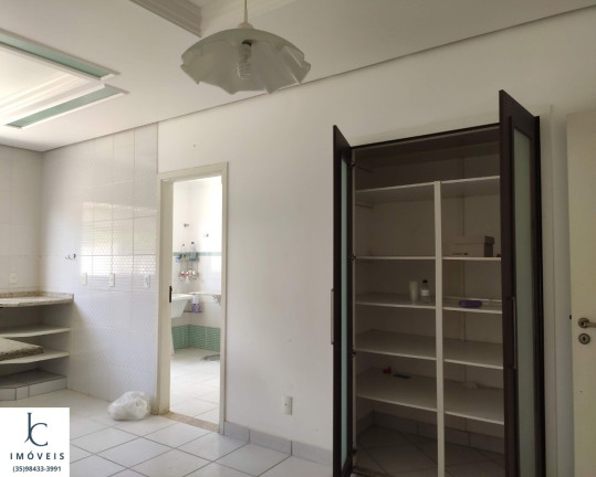 Imagem Casa com 5 Quartos à Venda,  em Condomínio Moradas Da Serra - São Lourenço