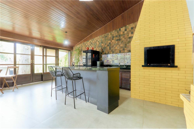 Imagem Casa com 3 Quartos à Venda, 189 m² em Barreirinha - Curitiba Imagem Casa com 3 Quartos à Venda, 189 m² em Barreirinha - Curitiba