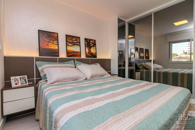 Imagem Apartamento com 2 Quartos à Venda, 74 m² em Passo Da Areia - Porto Alegre