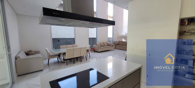 Imagem Casa de Condomínio com 3 Quartos à Venda, 560 m² em Jardim Do Golf I - Jandira