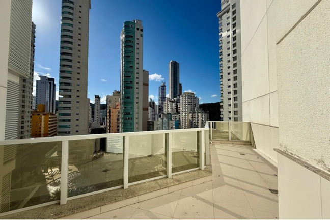 Imagem Imóvel com 4 Quartos à Venda, 164 m² em Pioneiros - Balneário Camboriú Imagem Imóvel com 4 Quartos à Venda, 164 m² em Pioneiros - Balneário Camboriú