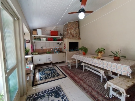 Imagem Casa com 4 Quartos à Venda, 319 m² em São Francisco - Curitiba Imagem Casa com 4 Quartos à Venda, 319 m² em São Francisco - Curitiba