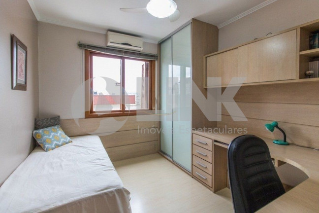 Imagem Imóvel com 3 Quartos à Venda, 260 m² em Jardim Itu - Porto Alegre Imagem Imóvel com 3 Quartos à Venda, 260 m² em Jardim Itu - Porto Alegre