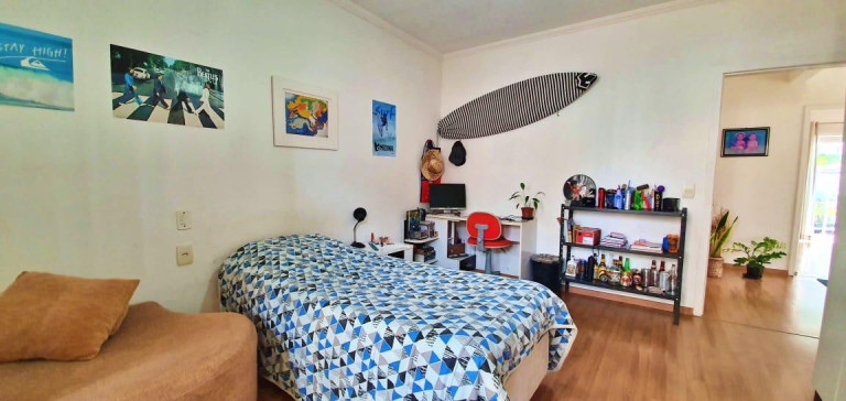 Imagem Casa com 3 Quartos à Venda, 250 m² em Anita Garibaldi - Joinville Imagem Casa com 3 Quartos à Venda, 250 m² em Anita Garibaldi - Joinville