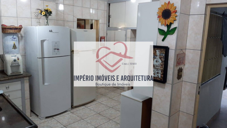 Imagem Casa com 3 Quartos à Venda, em Centro - Caraguatatuba Imagem Casa com 3 Quartos à Venda, em Centro - Caraguatatuba
