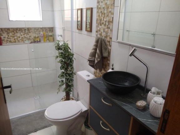 Imagem Casa com 2 Quartos à Venda, 73 m² em Europa - Mongaguá