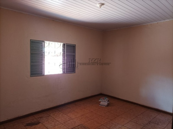 Imagem Casa com 2 Quartos à Venda, 122 m² em Jd. Jatay - Luís Antônio