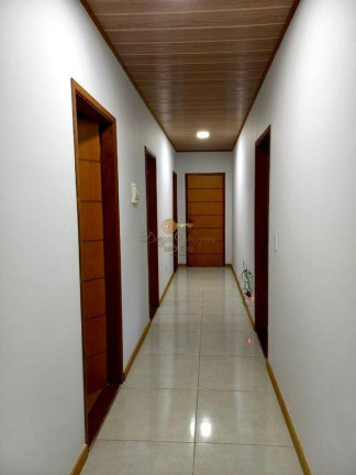 Imagem Casa com 4 Quartos à Venda, 250 m² em Jardim Salaco - Teresópolis