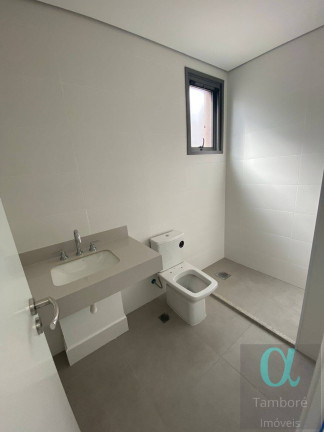 Imagem Casa com 3 Quartos à Venda, 200 m² em Tamboré - Santana De Parnaíba Imagem Casa com 3 Quartos à Venda, 200 m² em Tamboré - Santana De Parnaíba