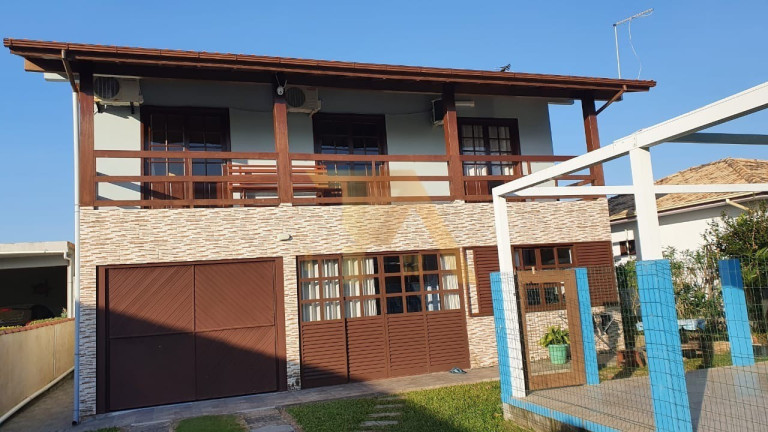 Imóvel com 3 Quartos à Venda,  em Pinguirito - Garopaba