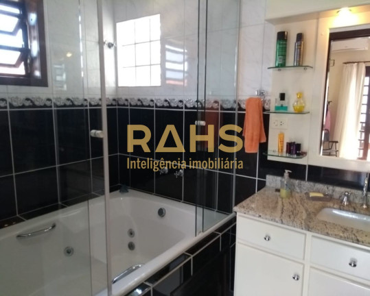 Imagem Casa com 4 Quartos à Venda, 261 m² em América - Joinville Imagem Casa com 4 Quartos à Venda, 261 m² em América - Joinville
