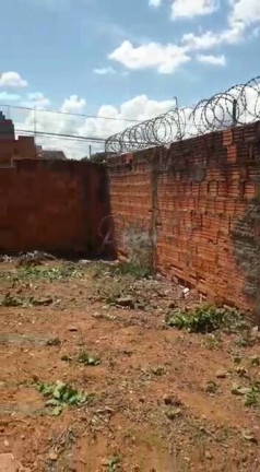 Terreno à Venda, 200 m² em Maracanã - Montes Claros
