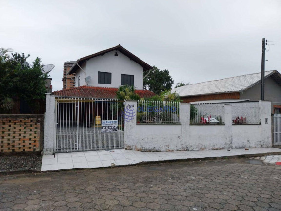 Sobrado com 2 Quartos à Venda, 130 m² em Centro - Penha