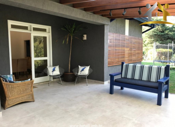 Casa de Condomínio com 3 Quartos à Venda, 243 m² em Granja Viana - Cotia