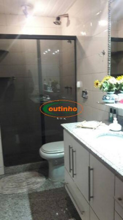 Imagem Apartamento com 3 Quartos à Venda, 146 m² em Tijuca - Rio De Janeiro Imagem Apartamento com 3 Quartos à Venda, 146 m² em Tijuca - Rio De Janeiro