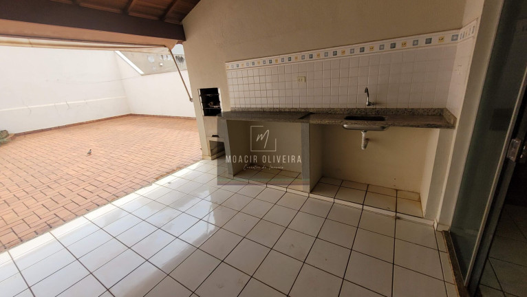 Imagem Casa de Condomínio com 3 Quartos à Venda, 130 m² em Vila Soares - Ourinhos