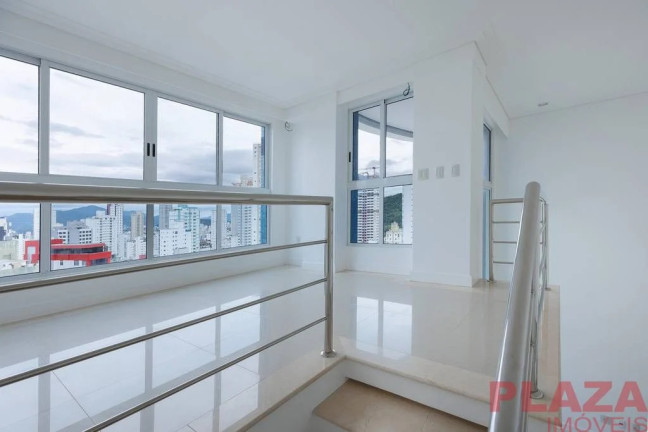 Imagem Apartamento com 2 Quartos à Venda, 429 m² em Centro - Balneário Camboriú