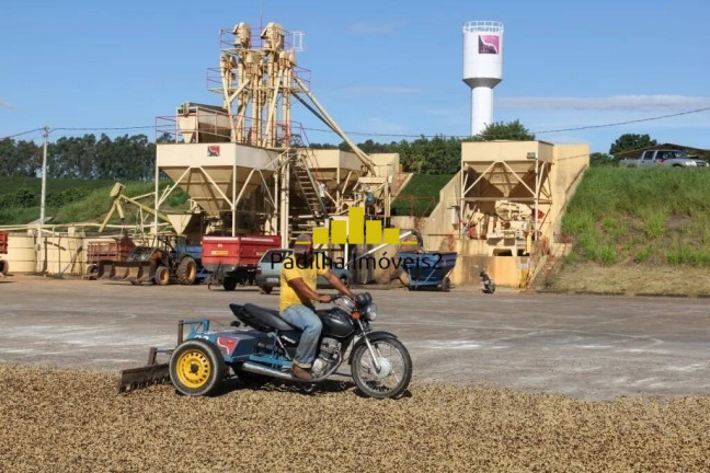 Imagem Fazenda à Venda, 530 m² em Centro - Piumhi Imagem Fazenda à Venda, 530 m² em Centro - Piumhi