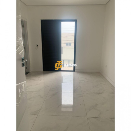 Imagem Sobrado com 3 Quartos à Venda, 100 m² em Santa Regina  - Camboriú