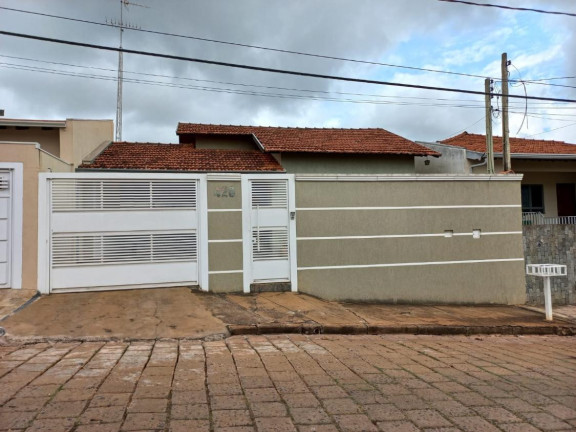 Casa com 3 Quartos à Venda,  em Centro - Getulina