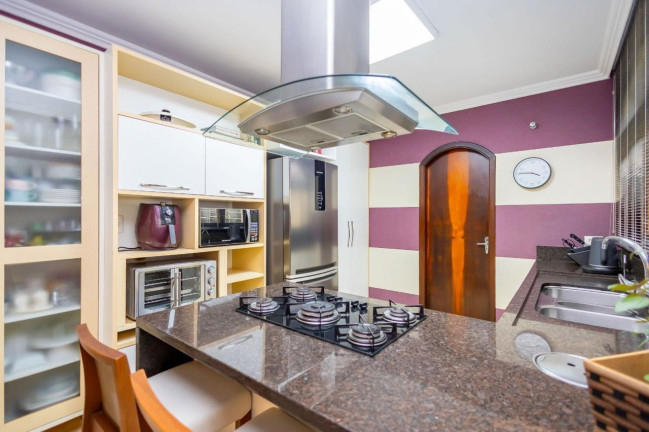 Imagem Casa com 4 Quartos à Venda, 381 m² em Jardim Social - Curitiba