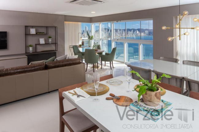 Imagem Apartamento com 4 Quartos à Venda, 238 m² em Centro - Balneário Camboriú