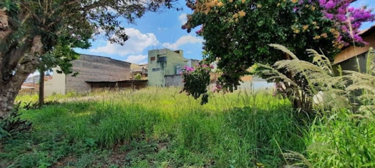 Terreno à Venda, 1.456 m² em Jardim Brasil - Atibaia