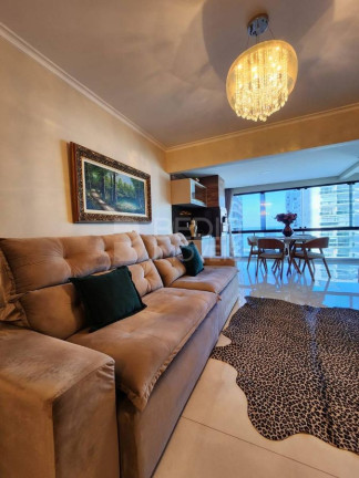 Imagem Apartamento com 3 Quartos à Venda, 184 m² em Centro - Balneário Camboriú Imagem Apartamento com 3 Quartos à Venda, 184 m² em Centro - Balneário Camboriú