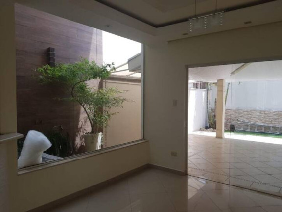 Imagem Sobrado com 3 Quartos à Venda, 240 m² em Independência - Taubaté