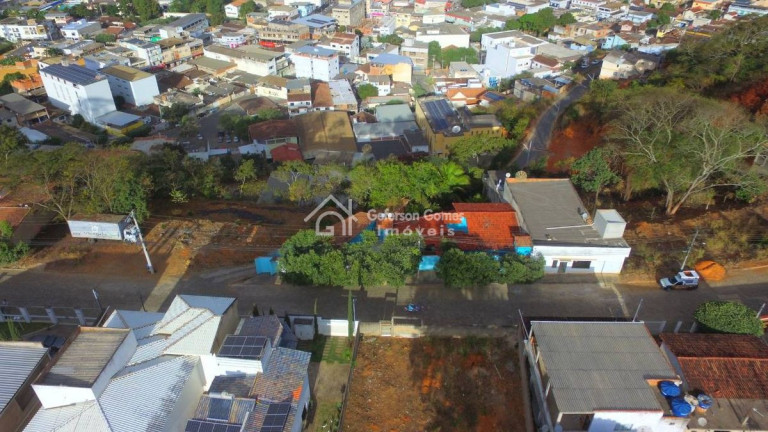 Imagem Casa com 3 Quartos à Venda, 208 m² em Centro - Mantena Imagem Casa com 3 Quartos à Venda, 208 m² em Centro - Mantena