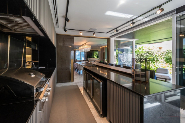Imagem Casa com 7 Quartos à Venda, 780 m² em Jurerê Internacional - Florianópolis Imagem Casa com 7 Quartos à Venda, 780 m² em Jurerê Internacional - Florianópolis