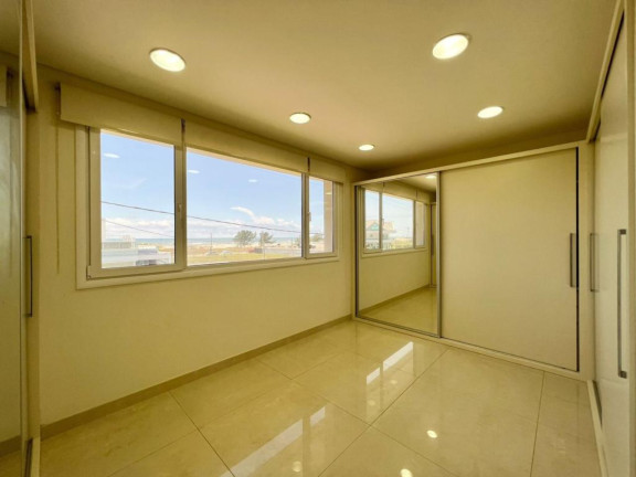 Imagem Casa com 5 Quartos à Venda, 1.180 m² em Atlantida - Capao Da Canoa