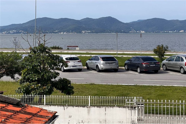 Imagem Casa com 4 Quartos à Venda,  em Estreito - Florianópolis