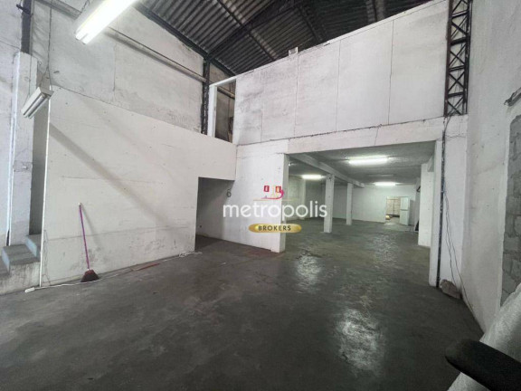 Galpão à Venda ou Locação, 592 m² em Parque São Lucas - São Paulo