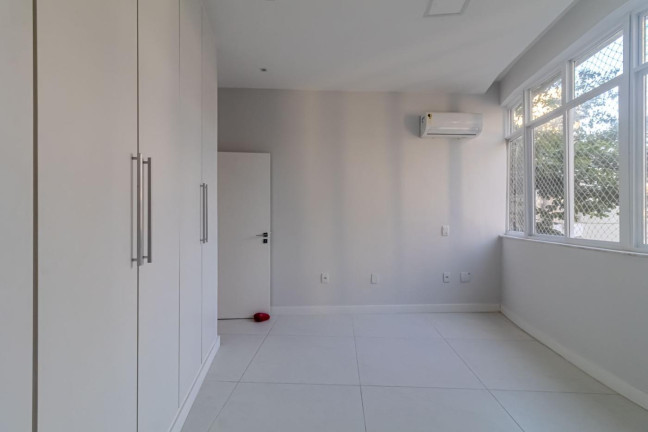 Imagem Apartamento com 3 Quartos à Venda, 112 m² em Ipanema - Rio De Janeiro Imagem Apartamento com 3 Quartos à Venda, 112 m² em Ipanema - Rio De Janeiro