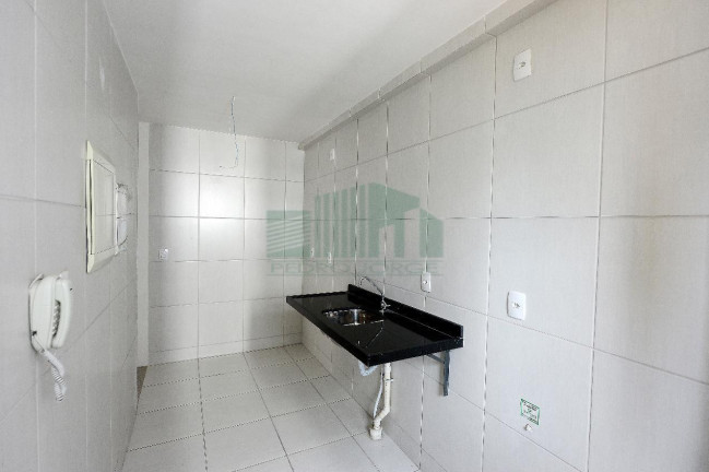 Imagem Apartamento com 2 Quartos à Venda, 58 m² em Encruzilhada - Recife