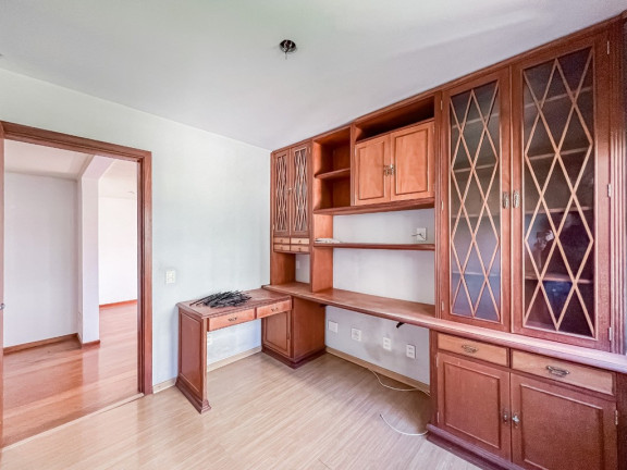 Imagem Apartamento com 3 Quartos à Venda, 182 m² em Moinhos De Vento - Porto Alegre