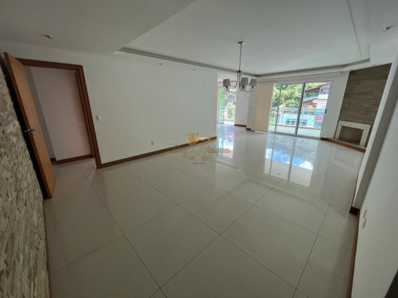 Imagem Apartamento com 3 Quartos à Venda, 181 m² em Várzea - Teresópolis