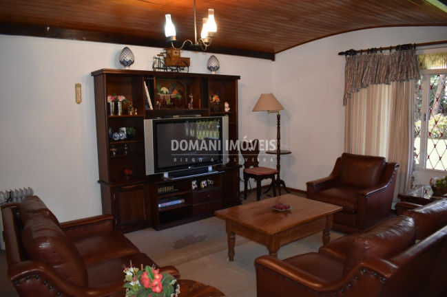 Imagem Casa com 4 Quartos à Venda, 306 m² em Região Da Vila Inglesa - Campos Do Jordão Imagem Casa com 4 Quartos à Venda, 306 m² em Região Da Vila Inglesa - Campos Do Jordão
