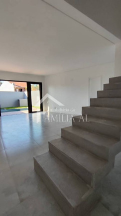 Imagem Sobrado com 3 Quartos à Venda, 191 m² em Saguaçu - Joinville