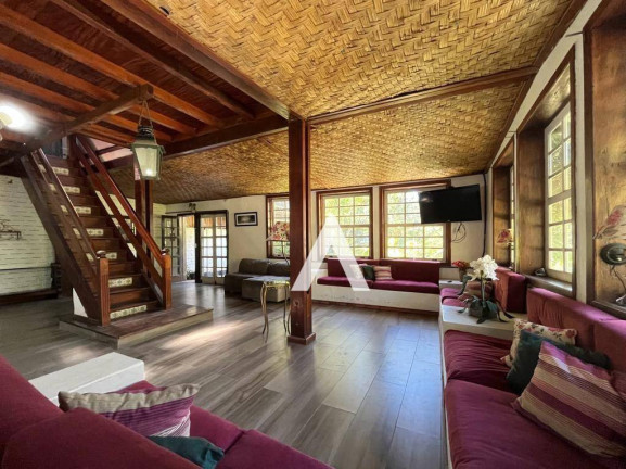 Imagem Casa com 10 Quartos à Venda, 327 m² em Albuquerque - Teresópolis Imagem Casa com 10 Quartos à Venda, 327 m² em Albuquerque - Teresópolis
