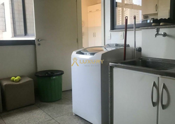 Imagem Imóvel com 4 Quartos à Venda, 220 m² em Belvedere - Belo Horizonte