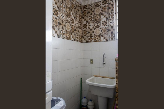 Imagem Imóvel com 2 Quartos para Alugar, 25 m² em Campo Grande - Rio De Janeiro