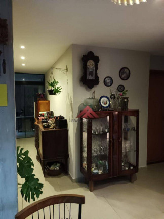 Imagem Casa com 3 Quartos à Venda, 350 m² em Piratininga - Niterói