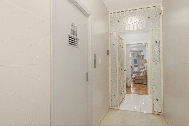 Imagem Imóvel com 3 Quartos à Venda, 128 m² em Auxiliadora - Porto Alegre