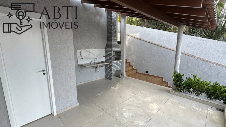 Imagem Casa com 3 Quartos à Venda, 241 m² em Morro Dos Ingleses - São Paulo
