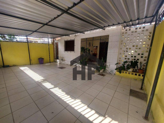 Casa com 4 Quartos à Venda, 184 m² em Campo Grande - Recife